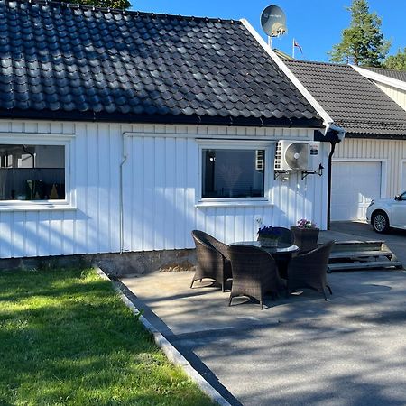 Sjarmerende Hus I Vennesla Buitenkant foto
