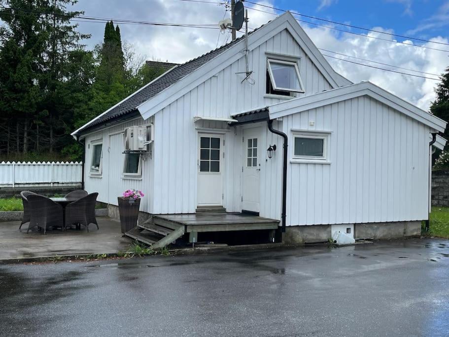 Sjarmerende Hus I Vennesla Buitenkant foto
