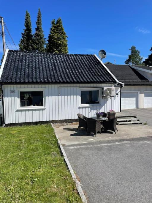 Sjarmerende Hus I Vennesla Buitenkant foto